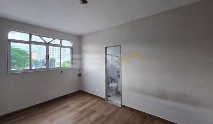 Apartamento à venda no bairro Santo Antônio, 3 quartos, 1 suíte e 1 vaga.