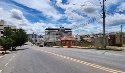 Lote com 345m², 10m² de frente, rua Pernambuco, Bairro Ipiranga, Divinópolis/MG