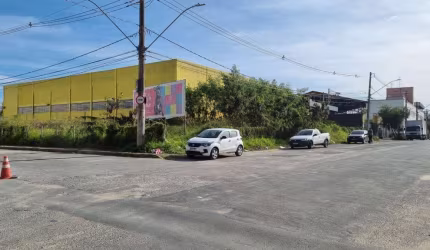 Lote comercial à venda na região dos shoppings.