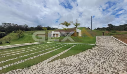 Lote em Condomínio Fechado, perfeito para morar bem.