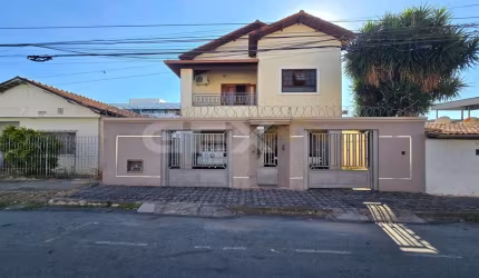 Casa à venda, 05 quartos, 02 suítes, 04 vagas, Rua Afrânio Peixoto, São José - D