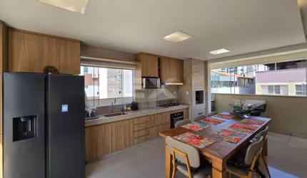 Cobertura duplex à venda no Sidil, 3 quartos sendo 1 suíte e cozinha gourmet.