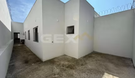 Casa com 3 quartos, sendo 1 suíte, no bairro Dona Rosa