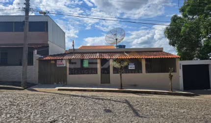 Casa no bairro Belvedere, na Rua LaPaz com 03 quartos e 02 vagas