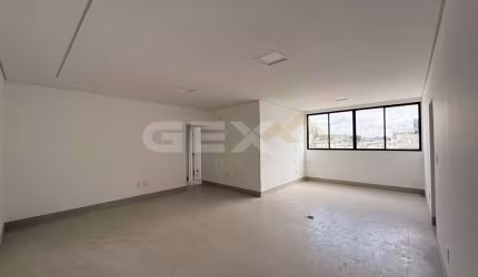 Apartamento à venda no Centro com 3 quartos sendo 1 suíte.