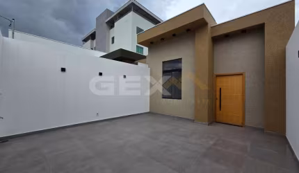 Casa à venda no Belvedere com 3 quartos sendo 1 suíte.