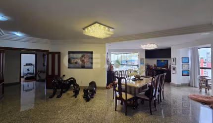 Apartamento na Av. Sete de Setembro com 4 quartos, sendo 2 suítes