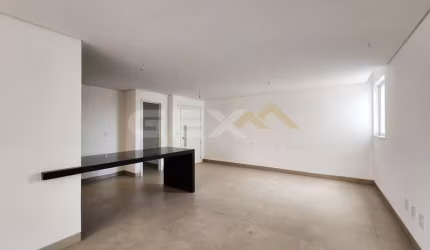 Apartamento à venda no Centro, 3 quartos sendo 1 suíte e escritório.