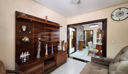Casa à venda no bairro Jardim das Acácias, 3 quartos sendo 1 suíte e terraço.