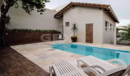 Casa à venda no bairro Santa Clara, 4 quartos sendo 2 suítes e espaço gourmet co