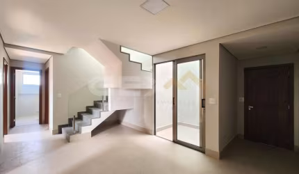 Cobertura duplex à venda no Centro, 3 quartos sendo 1 suíte.
