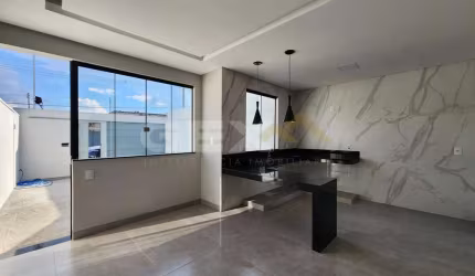 Casa à venda no bairro Jardinópolis, 3 quartos, 1 suíte e 2 vagas.