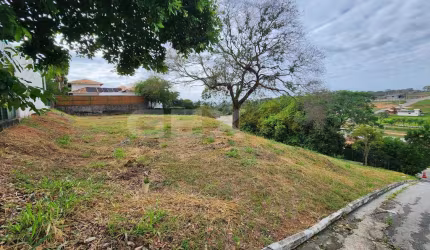 Lote à venda de 600m²  no Condomínio Ville Royalle - Divinópolis/MG