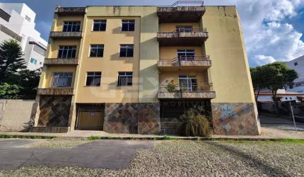 Prédio à venda no bairro Santa Clara- 3 apartamentos amplos