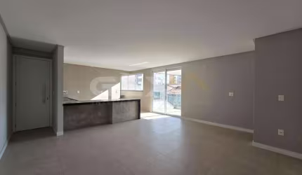Apartamento à venda no Centro, 3 quartos, 2 suítes e 3 vagas.