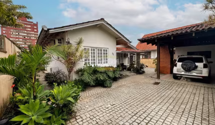 CASA no ANITA GARIBALDI com 3 quartos para VENDA, 166 m²