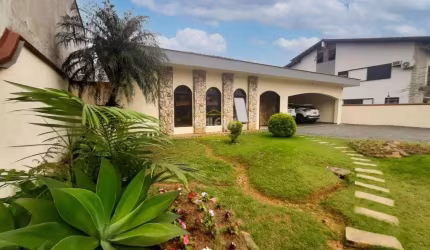 CASA no BUCAREIN com 3 quartos para VENDA, 256 m²