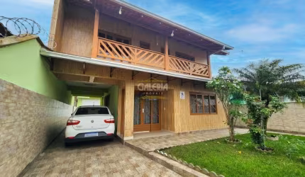 CASA no JARDIM IRIRIÚ com 3 quartos para LOCAÇÃO, 244 m²