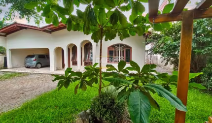 CASA no BUCAREIN com 5 quartos para VENDA, 209 m²