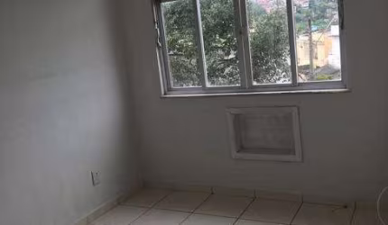 Ótimo apartamento na Marques de Paraná 51 no Condomínio Vivendas de Ícaro.