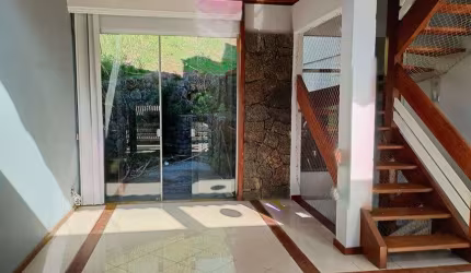 Excelente Casa No Condomínio Ubá Recanto.