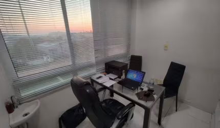 Sala comercial no Condomínio Icon em São Gonçalo - RJ