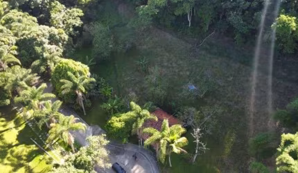 Terreno gigante 1400m², com benfeitoria de uma casa simples