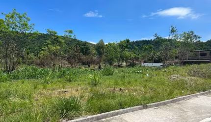 Área Plana com total de 10 mil m2 no bairro de Santa Paula em Inoã.