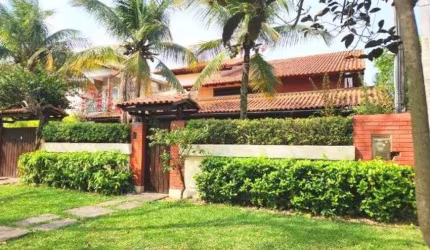 Casa para venda tem 490 metros quadrados com 3 quartos em Camboinhas - Niterói - RJ