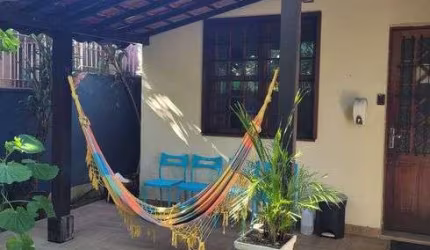 Casa para venda possui 150 metros quadrados com 4 quartos em Pe Pequeno - Niterói - RJ