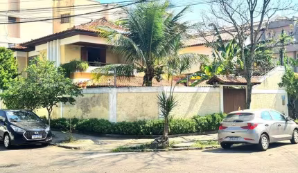 Excelente residência no na Rua Waldih Curi, Bairro de São Francisco