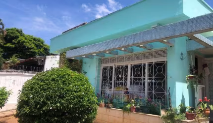 Casa em São Francisco na Rua do Canal - Bom Para Empresa e Comércio