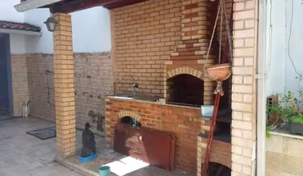 Excelente Casa na João Brasil 110 no Fonseca.