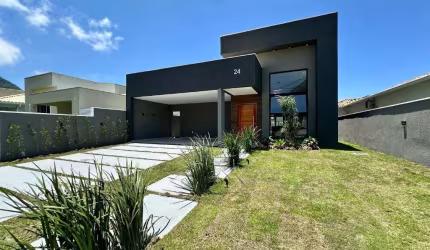 Excelente Casa em Condomínio Fechado em Maricá.