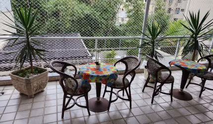 Excelente Casa em Condomínio Fechado no Ingá