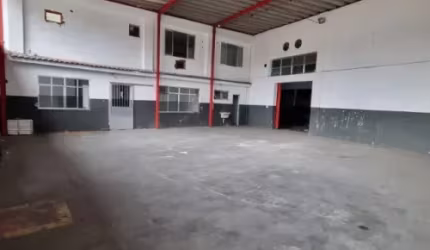 Alugo Excelente Galpão no Barreto em Niterói