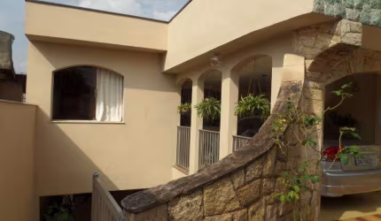 Casa para Venda em São Caetano do Sul, Olímpico, 2 dormitórios, 1 suíte, 5 banheiros, 2 vagas