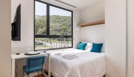 Apartamento com 1 quarto à venda na Rua da Quaresmeira Roxa, 431, Cachoeira do Bom Jesus, Florianópolis, 15 m2 por R$ 325.000