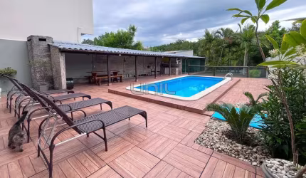 Casa com 4 quartos à venda na Avenida Governador Jorge Lacerda, 1964, Costeira do Pirajubaé, Florianópolis, 336 m2 por R$ 1.650.000