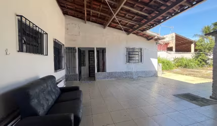 Linda casa mobiliada, 2 quartos, 2 banheiros