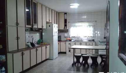 Sobrado para Venda em Santo André, Parque Novo Oratório, 3 dormitórios, 3 suítes, 3 banheiros, 2 vagas