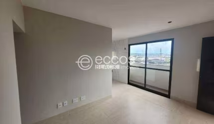 Apartamento para aluguel, 3 quartos, 1 suíte, 1 vaga, Umuarama - Uberlândia/MG