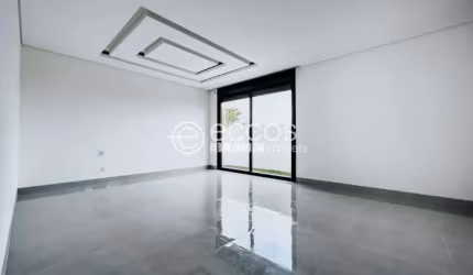 Casa em condomínio à venda, 3 quartos, 3 suítes, 4 vagas, Laranjeiras - Uberlândia/MG