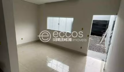 Casa à venda, 2 quartos, 1 suíte, 2 vagas, Novo Mundo - Uberlândia/MG