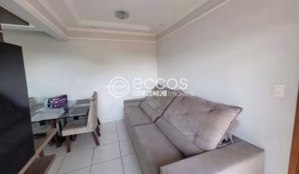 Apartamento para aluguel, 3 quartos, 1 suíte, 2 vagas, Santa Mônica - Uberlândia/MG