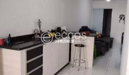 Casa à venda, 3 quartos, 1 suíte, 3 vagas, Aclimação - Uberlândia/MG