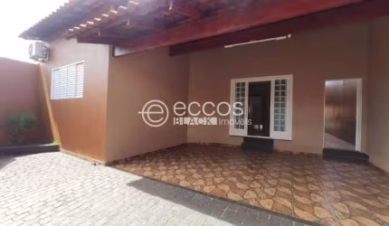 Casa à venda, 3 quartos, 1 suíte, 2 vagas, Jardim Europa - Uberlândia/MG