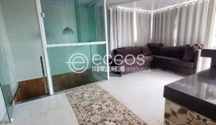Apartamento à venda, 3 quartos, 1 suíte, 2 vagas, Santa Maria - Uberlândia/MG