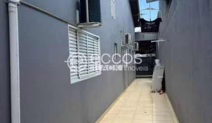 Casa à venda, 3 quartos, 1 suíte, 2 vagas, Jardim Europa - Uberlândia/MG