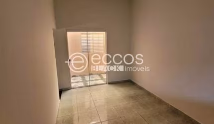 Casa à venda, 3 quartos, 1 suíte, 2 vagas, Jardim Europa - Uberlândia/MG